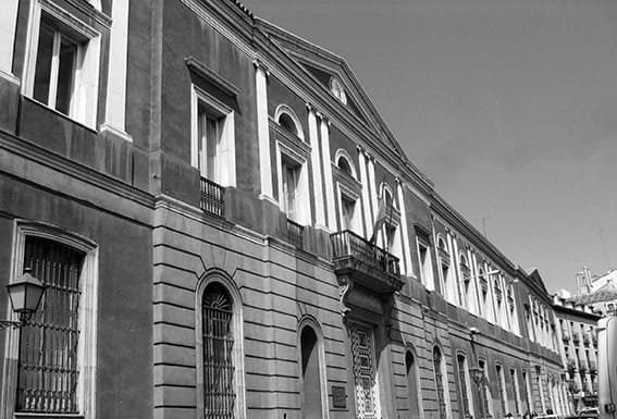 Visiones y misiones del estudiante de Teología Tomás Morales SJ (y III) Caserón de San Bernardo