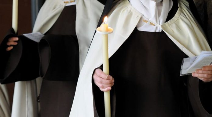 Hermana Anunciación, ruega por nosotros Ruega por nosotros