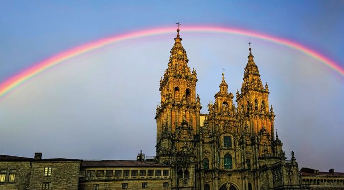 ¿Por qué no defendéis? Catedral de Santiago de Compostela. Foto: Feans