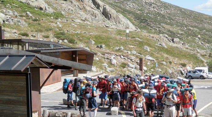 Militia est vita hominis super terram Campamentos militantes juveniles