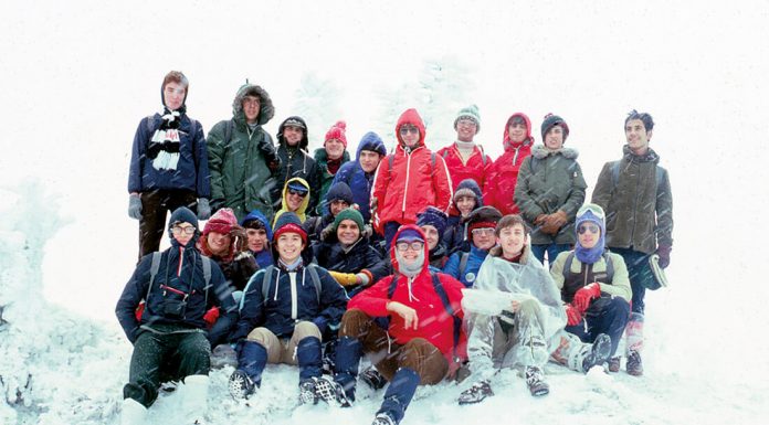 Educación en el medio natural. El potencial educativo de la naturaleza. Marcha de militantes en 1978