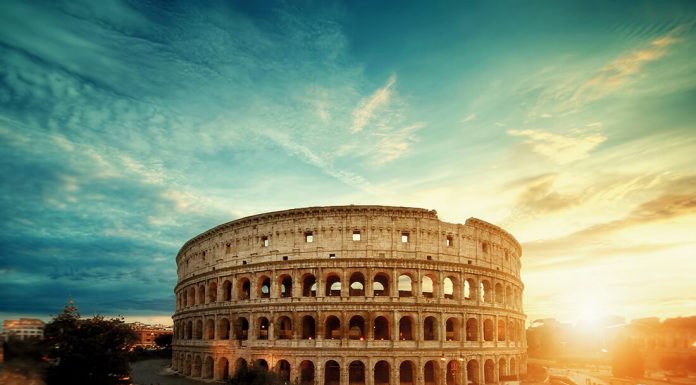 El ocaso de los imperios El Coliseo de Roma. Foto: Willian West