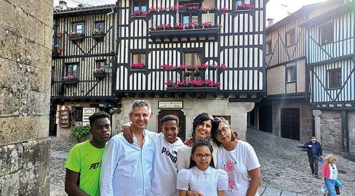 Una familia abierta a la vida Una familia abierta a la vida