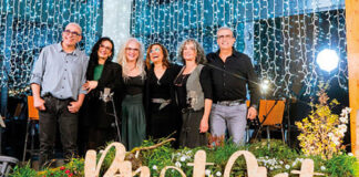 Brotes de Olivo Brotes de Olivo, grupo familiar de música católica española con más de cincuenta años de historia evangelizando a través de la canción