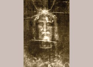Testigo de la pasión, muerte y resurrección Rostro de Cristo en la Sábana Santa de Turín, reliquia que muestra con detalle los tormentos de la pasión según los evangelios